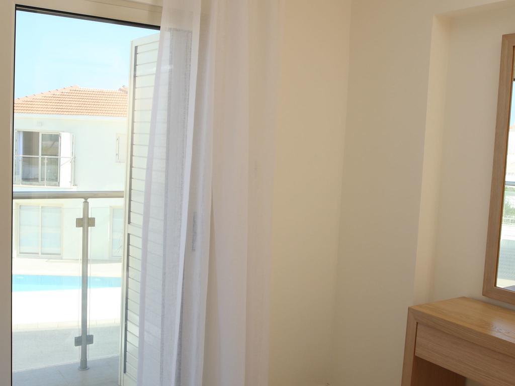 Athena Beach Villas Protaras Exteriör bild
