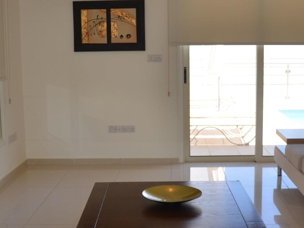 Athena Beach Villas Protaras Exteriör bild